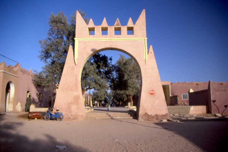 Le district d&rsquo;Ain Saleh présente 06 personnes devant le parquet local d&rsquo;Ain Saleh dans l&rsquo;affaire EPMC Tamanrasset.