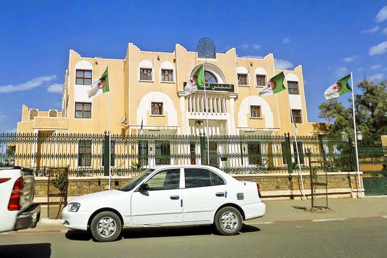 La police de Tamanrasset arrête une personne dans l&rsquo;affaire de coups et blessures volontaires avec une arme blanche interdite.