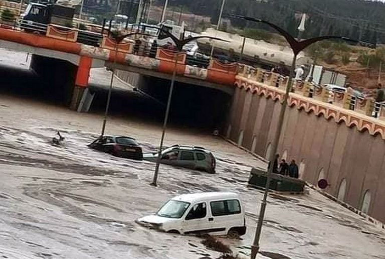 Batna-Perturbation de la circulation et inondations de plusieurs maisons