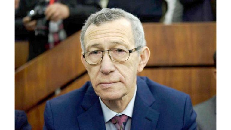 Belhimer/ Constitution-sa présentation devant le parlement était une obligation procédurale