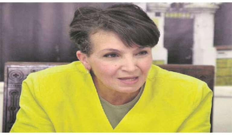 Constitution-Fatiha Benabou revient à la charge