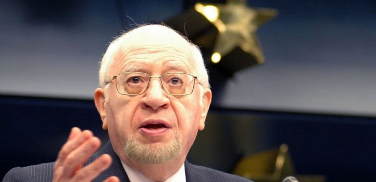 Mohamed Bedjaoui, ex ministre des AE, inculpé