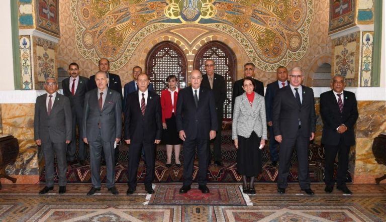 Le Président Tebboune fait bouger les lignes et instaure de nouvelles traditions républicaines