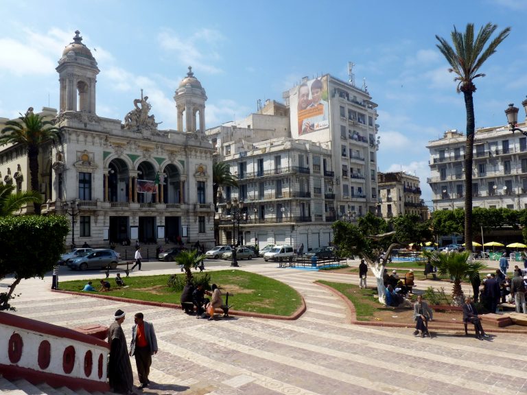 Oran: démantèlement d’un réseau de trafic international de drogue et d’organisation de traversées clandestines