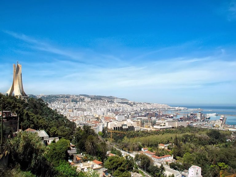 La stabilité de l’Algérie étonne et irrite:  Certains pays voudraient qu’il en soit autrement