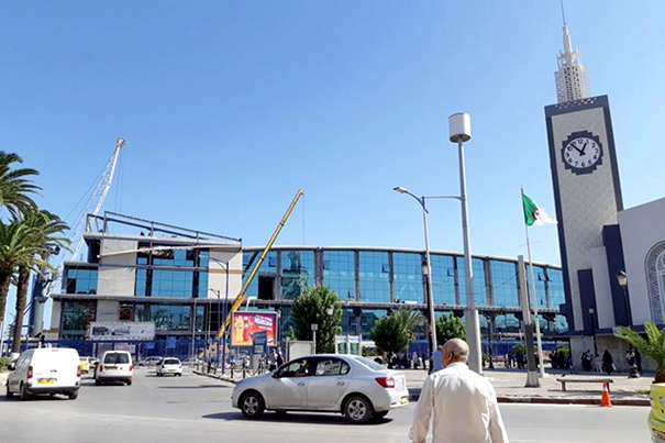 Annaba-Pour fluidifier la circulation automobile : Opération de rétrécissement du rond-point de la gare