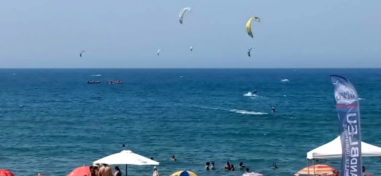Coupe d&rsquo;Algérie de Kitesurf Mohamed Nassim et Lina Ait Ali sacrés