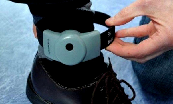 Alternative à l’emprisonnement :  Où sont passés les bracelets électroniques et les travaux d’intérêt général ?