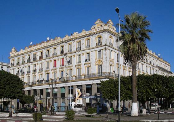 Annaba- Ravalement des façades des bâtisses du Cours de la révolution: Des promesses sans suite…