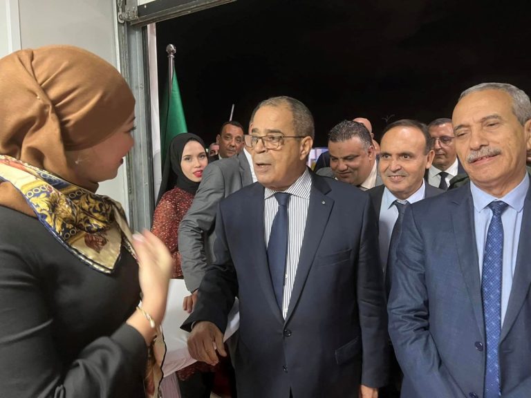 El Tarf / Visite de travail du ministre de l’industrie pharmaceutique:  « L’Usine de Médéa réduira de 20 à 30% la facture de nos besoins en intrants pharmaceutiques »
