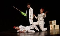 Célébration de la Journée internationale du théâtre avec la présentation de la pièce « Avant la Lumière »