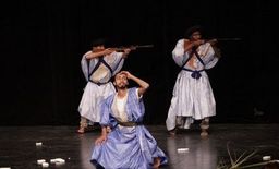 Création du théâtre national sahraoui Sessions de formation dans les arts et des ateliers supervisés par le TNA