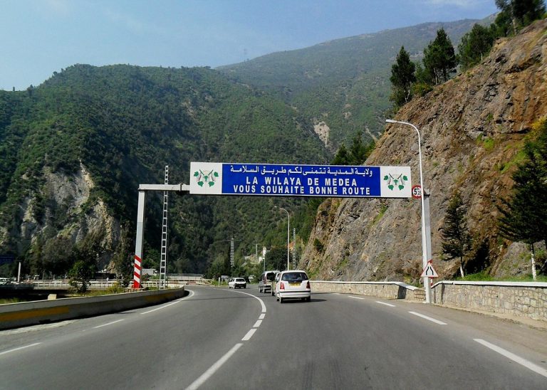 Médéa: Fermeture d’un tronçon de la RN 1 suite à un affaissement de terrain