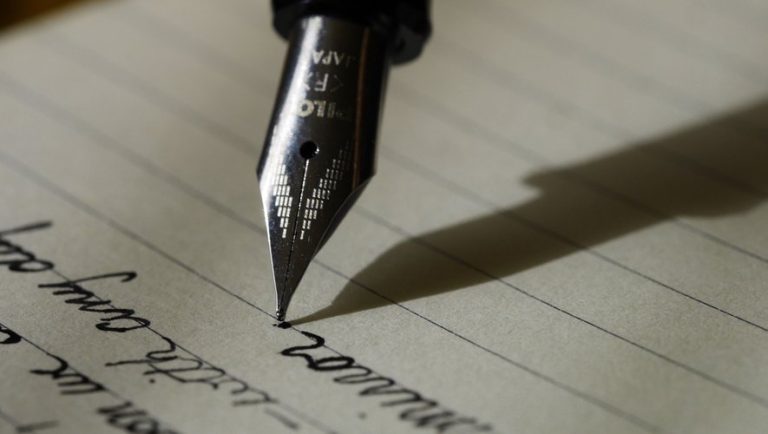 Projet de loi sur l&rsquo;information: Adoption de la nouvelle mouture de l&rsquo;article 22 contesté