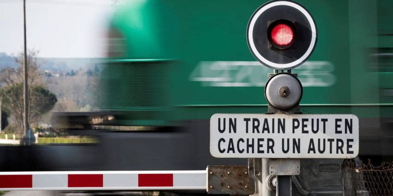 Mila: Un automobiliste écrasé par un train