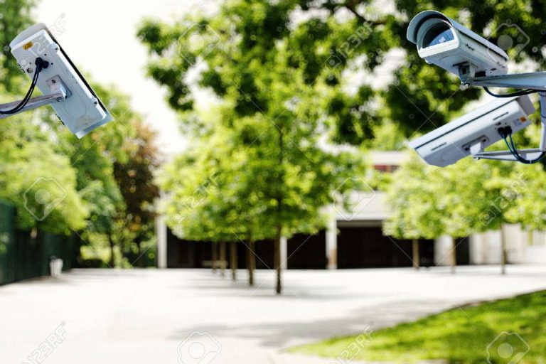 Mila :Des caméras de surveillance au-dessus des portails des écoles