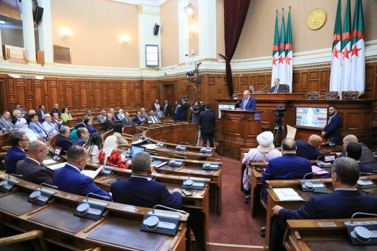 Des sénateurs saluent la position de l&rsquo;Algérie en faveur de la cause palestinienne