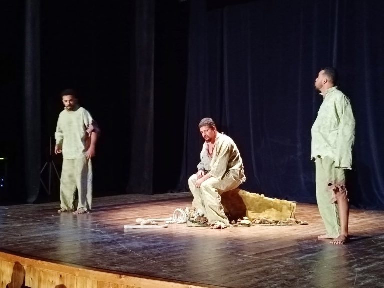 Théâtre: « L&rsquo;enjeu » de Salim Bensdira fait un tabac à Bejaia