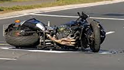 Mila: Deux jeunes à moto blessés dans un accident