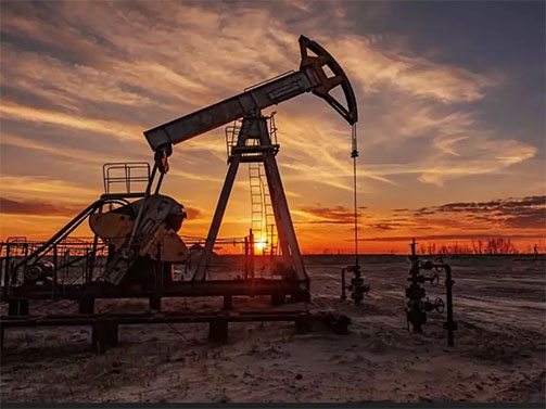 Le pétrole termine en baisse