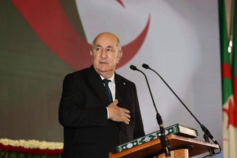 Le président de la République s&rsquo;engage à présenter le bilan de son premier mandat devant le Parlement avant fin 2024