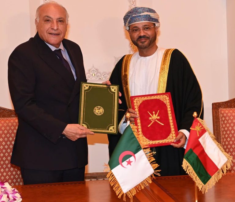 Algérie-Oman :Signature de huit mémorandums d&rsquo;entente
