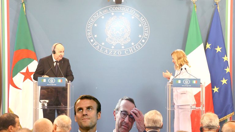 Visite de Tebboune en Italie:Un séisme diplomatique qui secoue Paris et Rabat, et suscite l&rsquo;intérêt de la presse mondiale