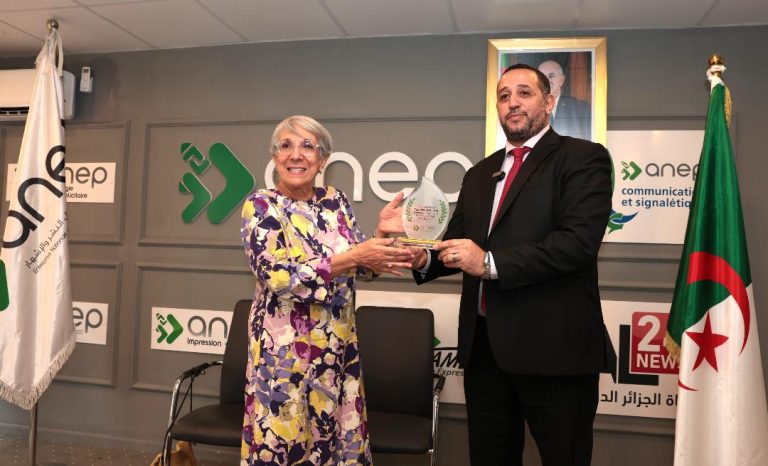 Edité par l’ANEP « Couscous et Couleurs d&rsquo;Algérie »:Une célébration chaleureuse pour Yasmina Sellam