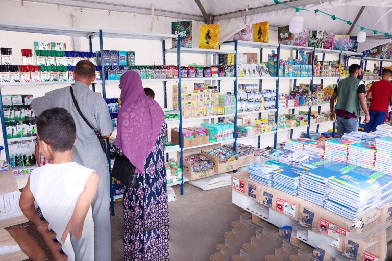 Fournitures scolaires:Le gouvernement relance les marchés solidaires
