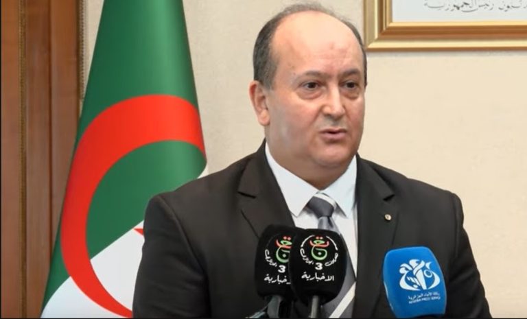 Gouvernement Sifi:Un remaniement aux allures de recomposition nationale