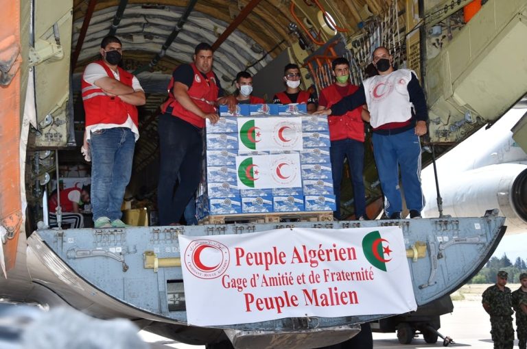 L&rsquo;Algérie, un acteur de la solidarité:Quand la diplomatie humanitaire s&rsquo;affirme face à la trahison malienne