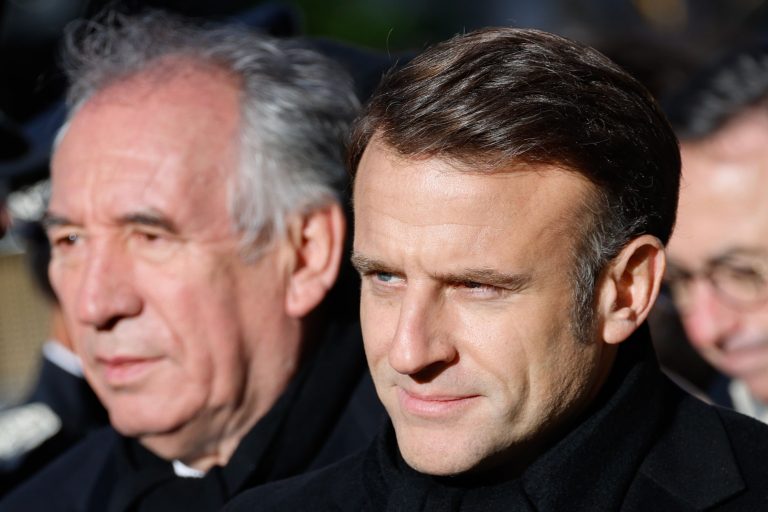 La France à la croisée des chemins:Entre vote de confiance et dilemme militaire