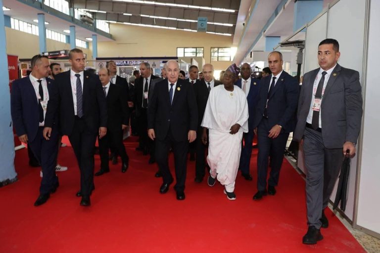 Le président du Mozambique visite Djamaâ El-Djazaïr