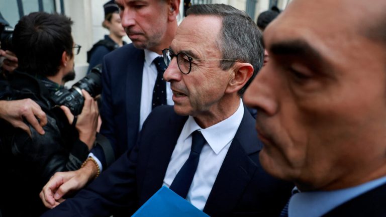 Démission du gouvernement Lecornu:Sortez et vite M.Rétaillau !