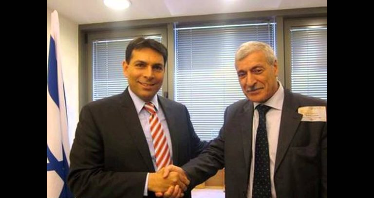 La position délicate de Ferhat Mehenni en France:Rassemblement annulé, la pression d&rsquo;Alger monte d&rsquo;un cran