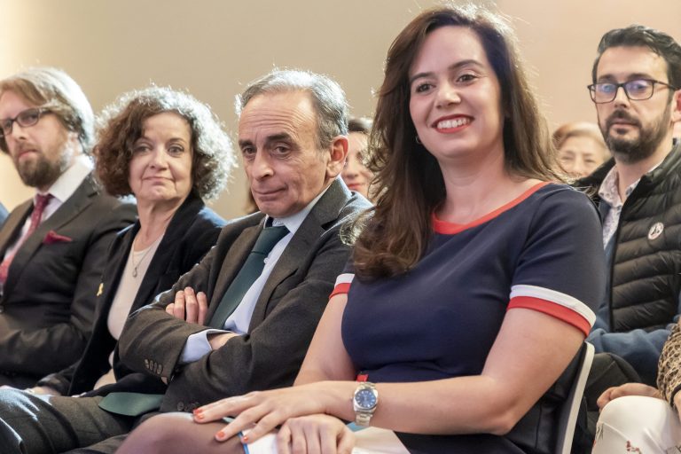 L&rsquo;insolente  naufragée électorale en quête d&rsquo;existence médiatique:  Sarah Knafo oublie ses racines marocaines pour insulter l&rsquo;Algérie